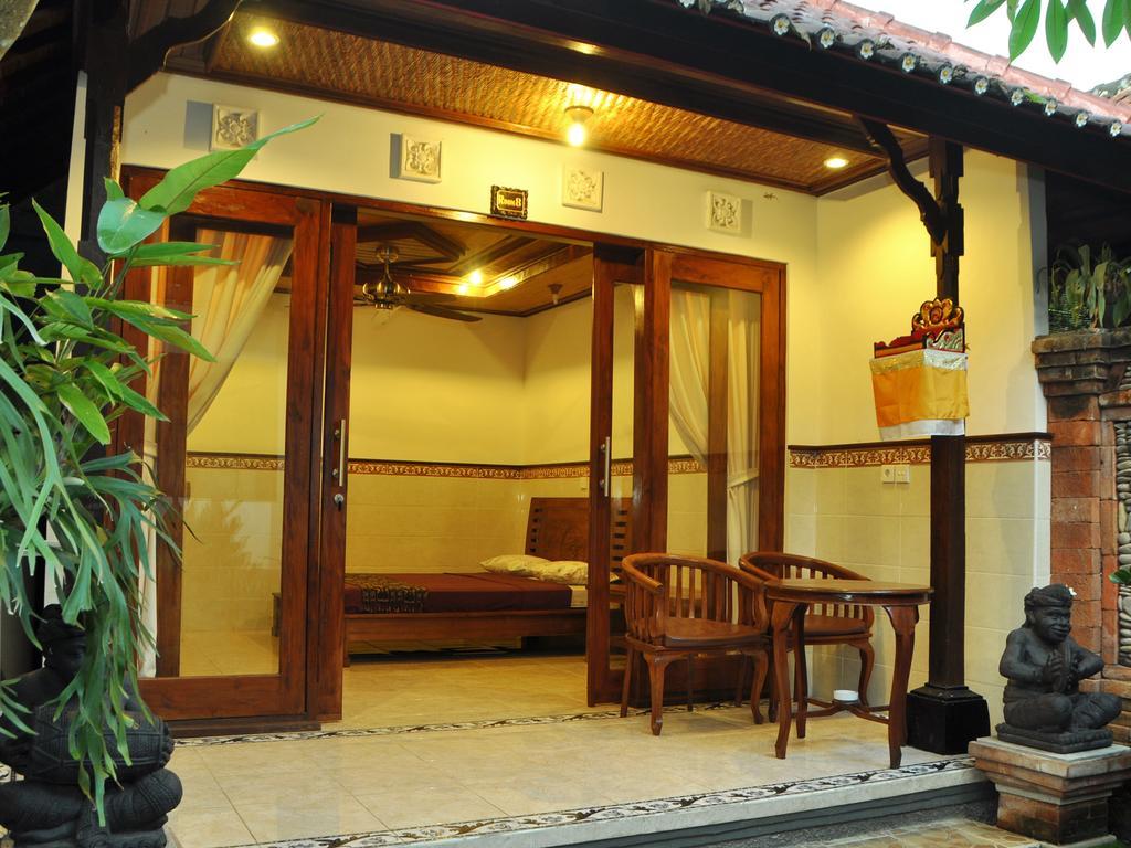 Dewi Antara Homestay Ubud  Phòng bức ảnh